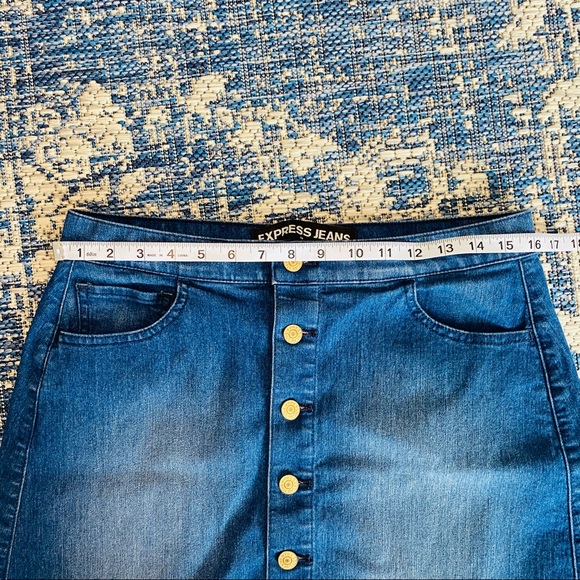 Express Jeans Medium Wash Denim Mini Skirt Size 8 - Picture 7 of 8